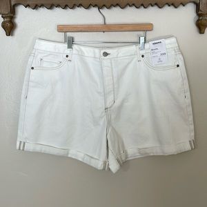 NEW Sonoma White Jean Shorts. 20W